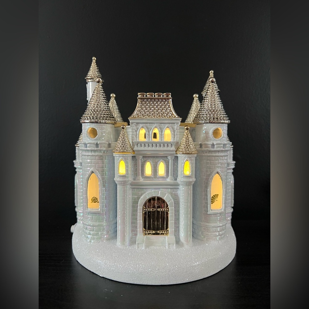 NEW 2026 Bath & Body Works Disney Princess Light Up Castle 3-Wick Candle Holder